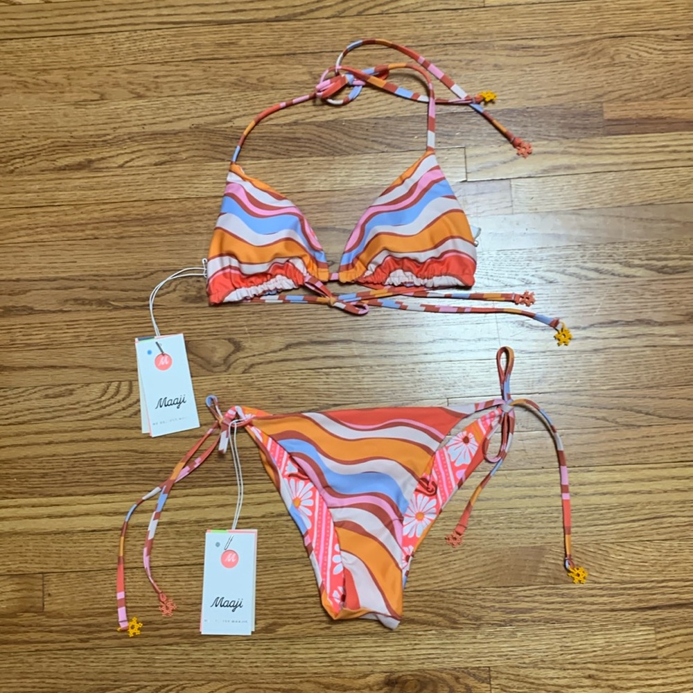 Maaji swimsuit - reversible bikini set: sliding triangle top and cheeky bottom